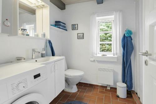 Ένα μπάνιο στο Natural Gem Between Heath And Dunes