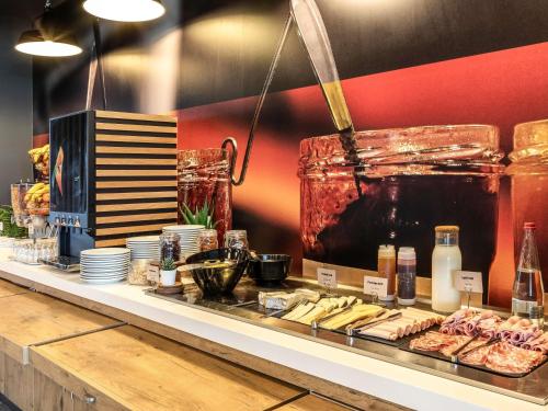 Jídlo v hotelu nebo okolí