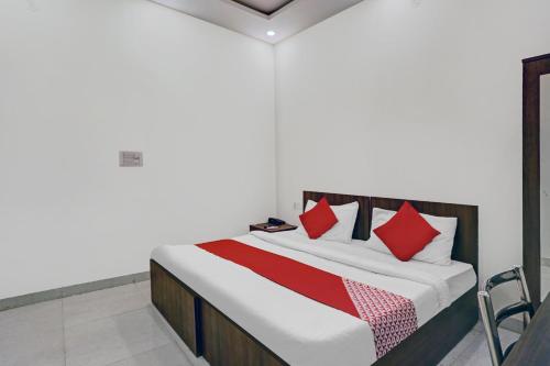 Postel nebo postele na pokoji v ubytování Hotel O Prince