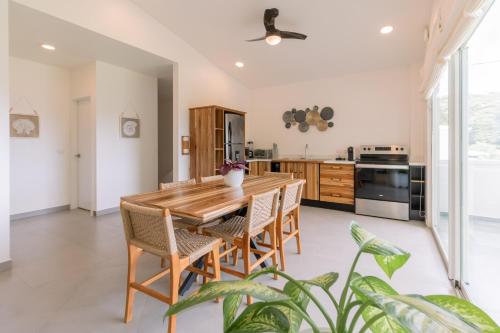 Η κουζίνα ή μικρή κουζίνα στο Hotel Santa Teresa by the Beach