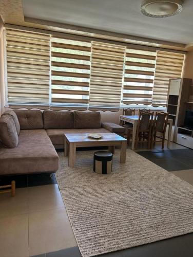 Afbeelding uit fotogalerij van Hotel Aldi in Rožaje