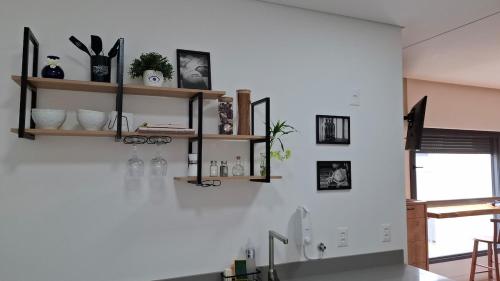 Η κουζίνα ή μικρή κουζίνα στο North Bay Dolphins