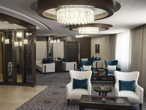 Χώρος καθιστικού στο Movenpick Hotel Qassim