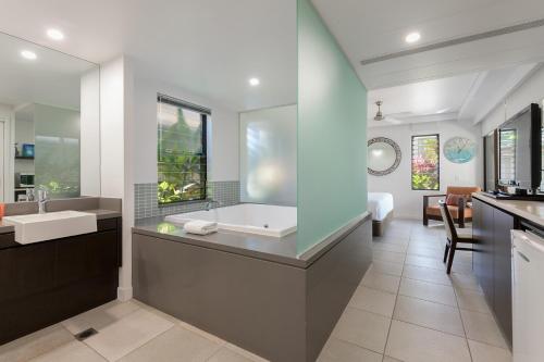 Koupelna v ubytování Soluna Stayz