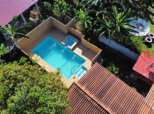 Bazén v ubytování House Aura`s nebo v jeho okolí