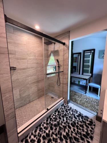 Ένα ή περισσότερα κρεβάτια σε δωμάτιο στο Portal- A Themed Boutique Hotel- Tampa