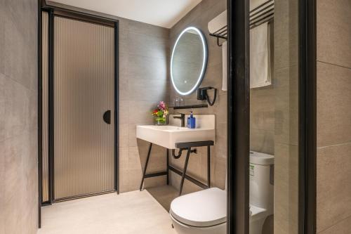 Ένα μπάνιο στο Hanting Hotel Shanghai Anting Subway Station