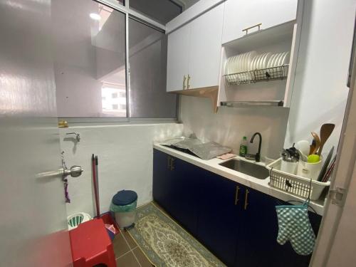 Kuchyň nebo kuchyňský kout v ubytování SKY MiMPi Kuala Terengganu Home
