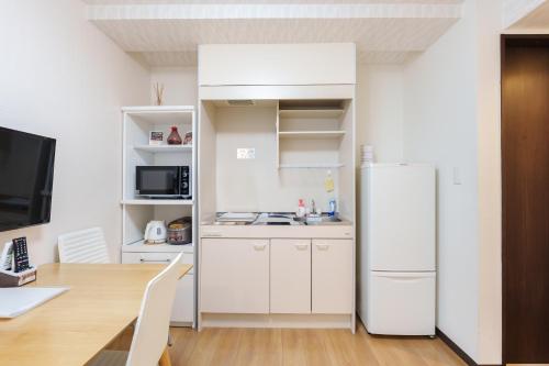 青葉邸-NIPPONBASHI Room 603-3 Min Walk to Kuromon Market Bright 2BR Family Residence