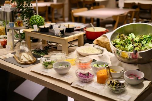 Jídlo v hotelu nebo okolí