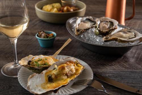 Φαγητό σε αυτό το ξενοδοχείο ή κάπου εκεί κοντά