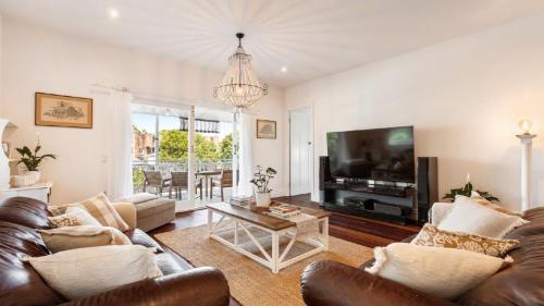 Μια τηλεόραση ή/και κέντρο ψυχαγωγίας στο Bruns Lifestyle