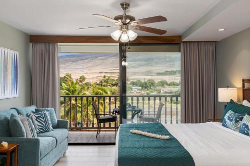 Postel nebo postele na pokoji v ubytování Lahaina Shores 426