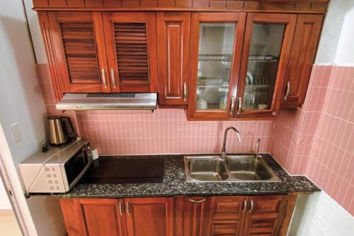 Kuchyň nebo kuchyňský kout v ubytování Paperi House - next to night market