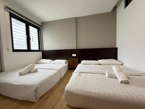 Postel nebo postele na pokoji v ubytování Modern Townhouse Getaway Jonker 16 min by walk