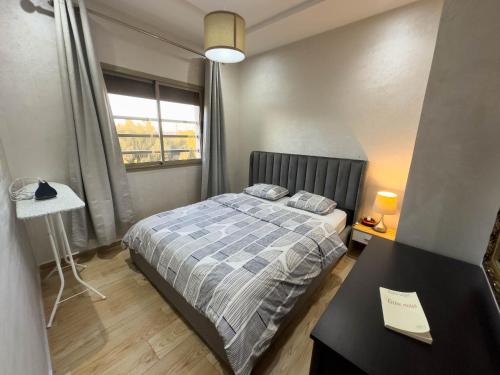 Postel nebo postele na pokoji v ubytování Appartement Luxueux, 2 chambres, à 300m de la Gare de train