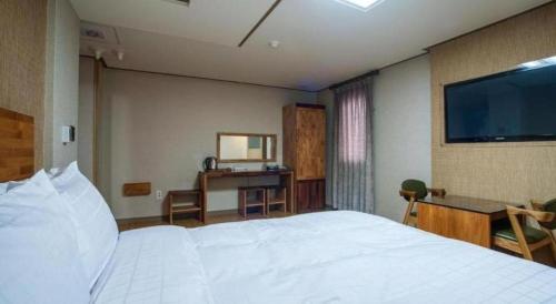 Gallery image of Jeju Maple Hotel in Jeju