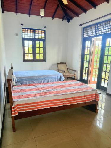 Postel nebo postele na pokoji v ubytování The White House