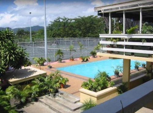 Bazén v ubytování Insel Fehmarn Hotel nebo v jeho okolí