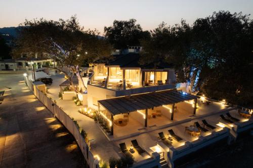 Gallery image of Beau Rivage Suites in Lóngos