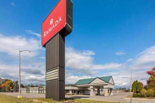 Gallery image of Ramada by Wyndham Grayling Hotel & Conference Center in Grayling
