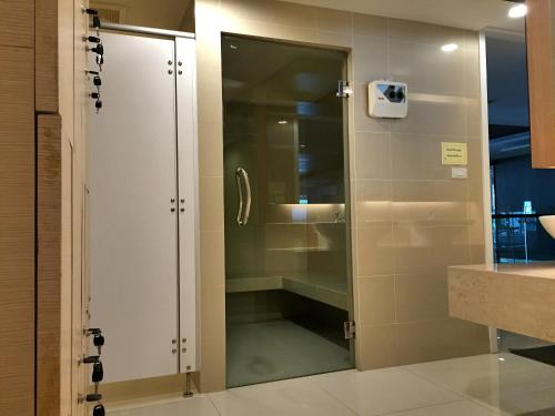 Vonios kambarys apgyvendinimo įstaigoje Studio Apartment Near BTS SkyTrain Free Wifi