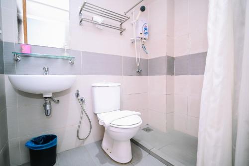 Ένα μπάνιο στο Swing & Pillows - KL Sg Besi, Kuala Lumpur