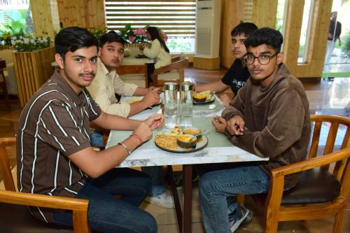 Huéspedes de kpj corbett manor