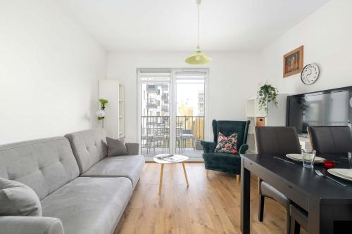 Przytulny Apartament z Balkonem w Centrum Poznania by Noclegi Renters