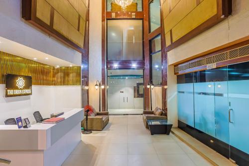 Ένα μπάνιο στο The Orion Express - Kailash Colony