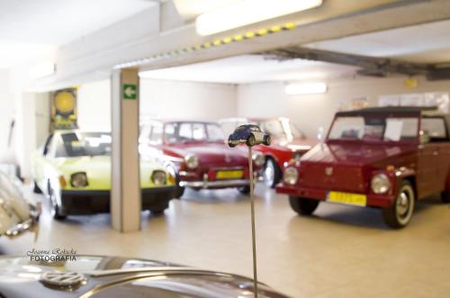 a group of cars parked in a garage at Galeria Pępowo in Żukowo