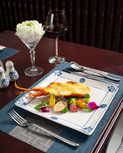 船屋内部或周边提供的食物