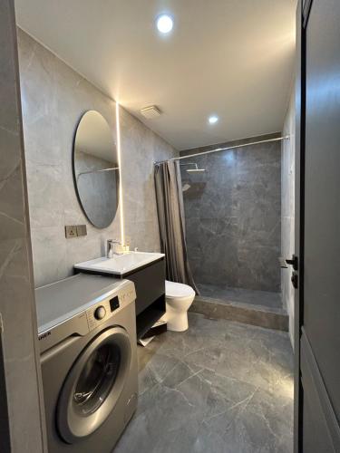 Un baño de SELA guest house