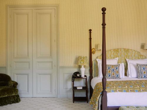 Postel nebo postele na pokoji v ubytování Abbaye Des Vaux De Cernay