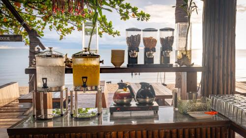 Nápoje v ubytování Hotel Villa AoKhanom Beachfront