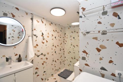 Bembo Central Apartment by Checkin