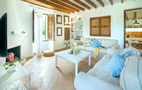 Villa Son March Petit by Sealand Villas