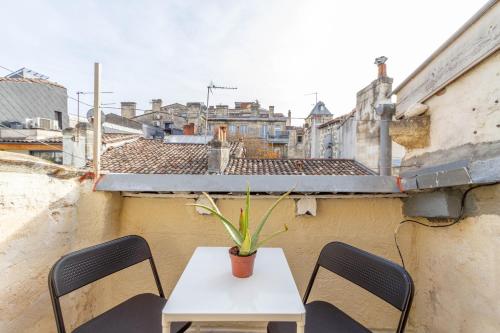 Le Clémenceau - T2 avec terrasse en plein centre