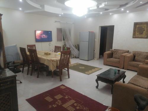 الزقازيق فلل الجامعه برج رويال بلازا