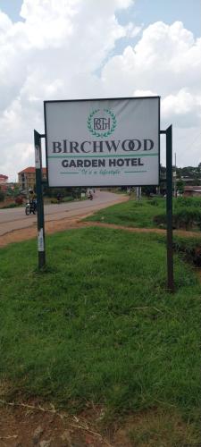 Certifikát, hodnocení, plakát nebo jiný dokument vystavený v ubytování Birchwood Garden Hotel