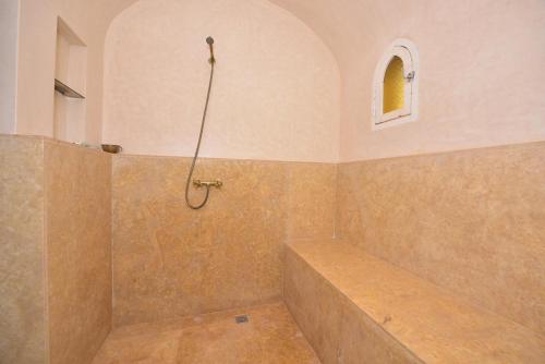 Ένα μπάνιο στο Villa Route de Fes in Marrakesh