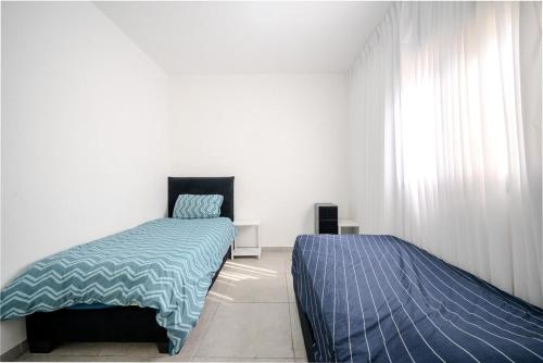 Φωτογραφία από το άλμπουμ του Luxury 5 Rooms Apartment with elevator σε Ashdod