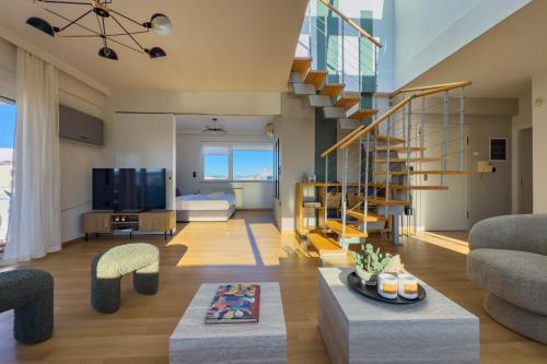 Acropolis Sky Retreat Jacuzzi & 3BR Maisonette