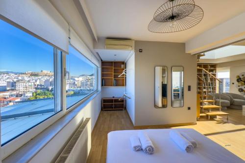 Acropolis Sky Retreat Jacuzzi & 3BR Maisonette