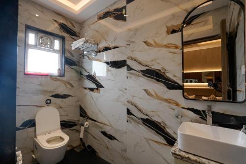 Fotografie z fotogalerie ubytování The Food Villa v destinaci Jāmb