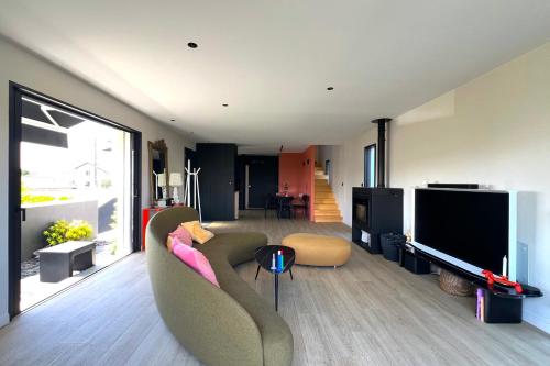 Μια τηλεόραση ή/και κέντρο ψυχαγωγίας στο Villa Jungle Etxea