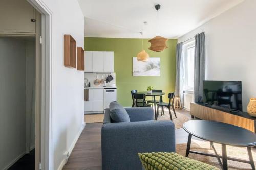 Η κουζίνα ή μικρή κουζίνα στο Renovated 1BR Apt in Turku Downtown with Best Location