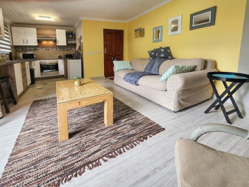 Kuchyň nebo kuchyňský kout v ubytování StayC1 Green Oaks