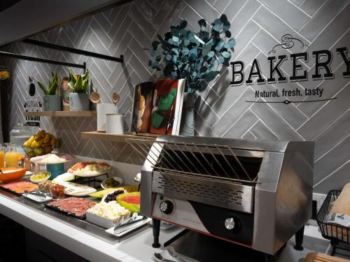 Comida en o cerca de este hotel