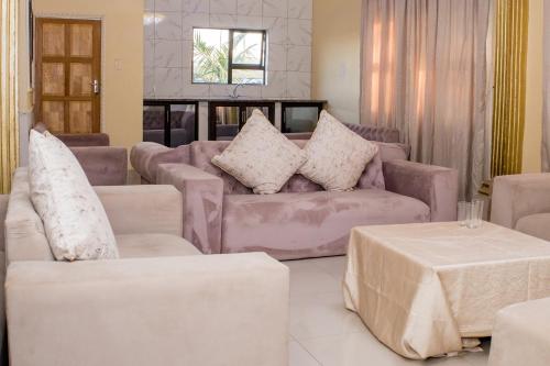 Φωτογραφία από το άλμπουμ του Bright's Exclusive Family Villa σε Manzini